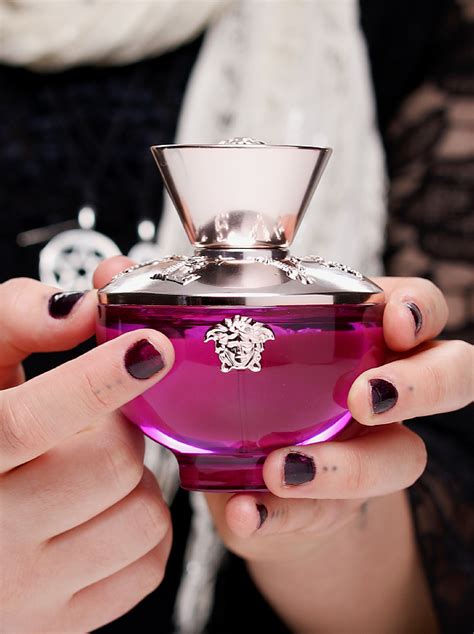 versace dylan purple perfume review.